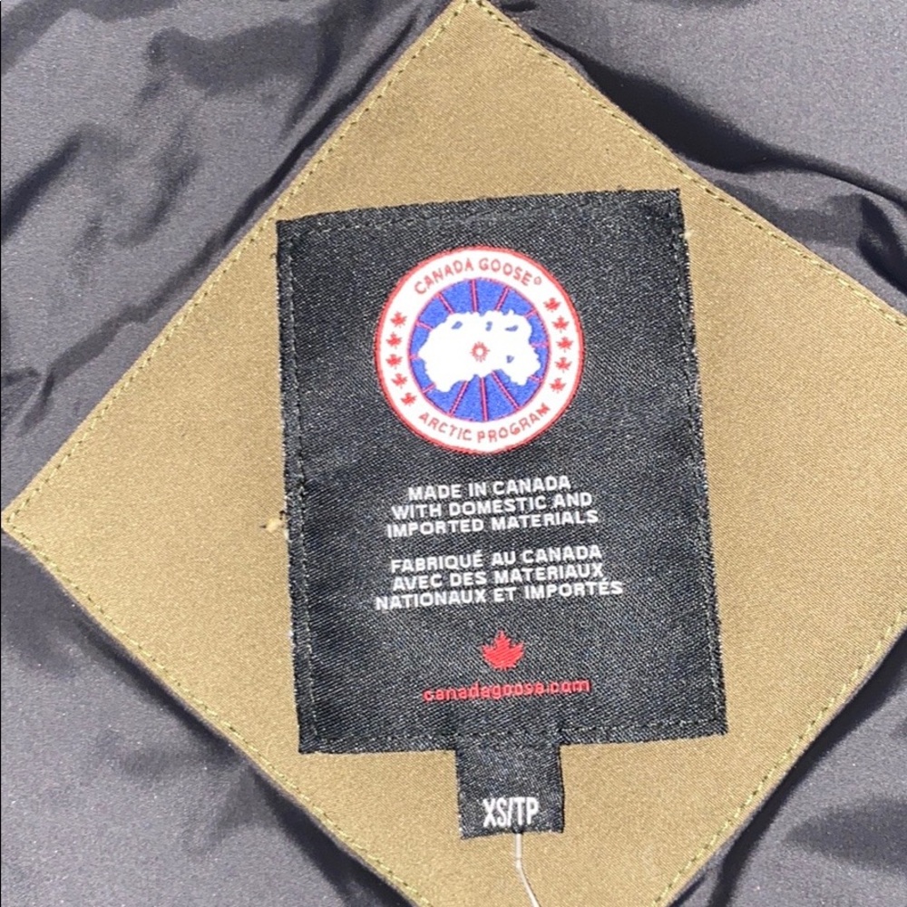 Winter coat - Picture 3 of 6